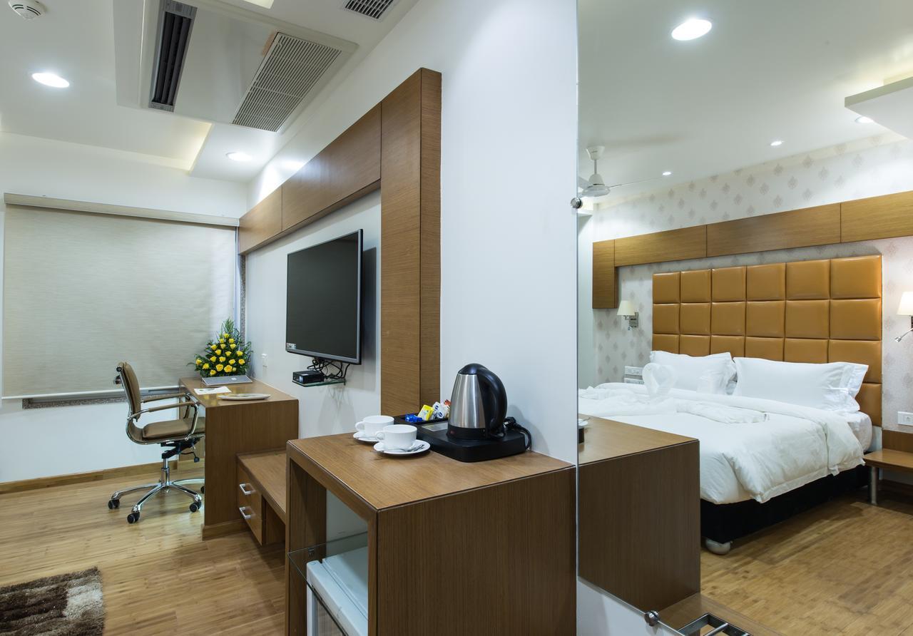 Hotel Atishay Μποπάλ Εξωτερικό φωτογραφία